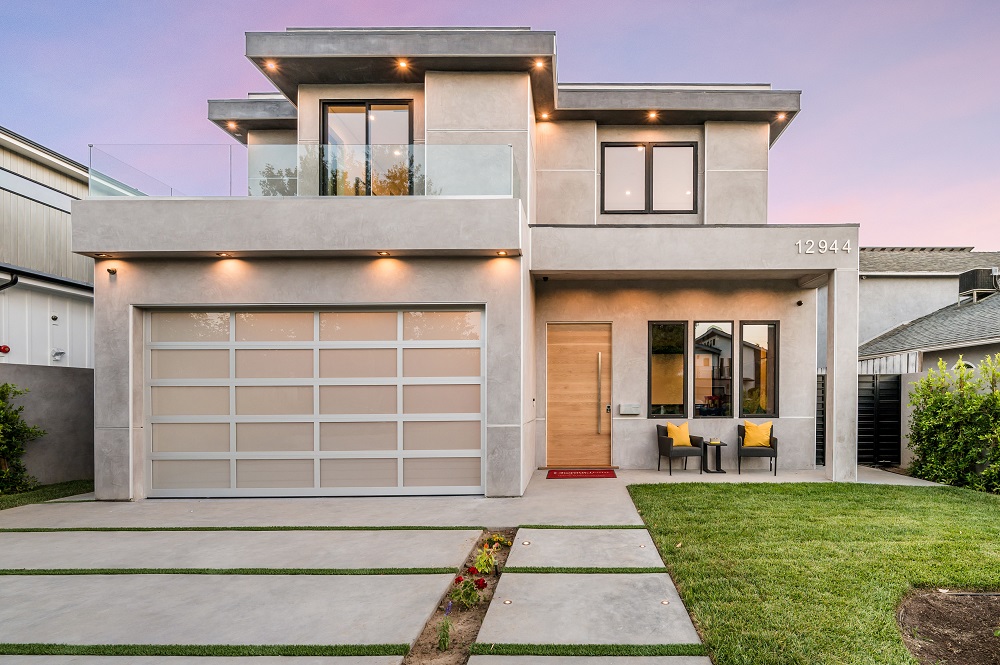 Exterior of a contemporary new house in LA